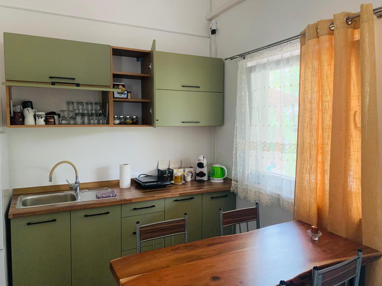 Arvisura Vendeghazak Family Friendly Transit Apartments Zsombo Exteriör bild